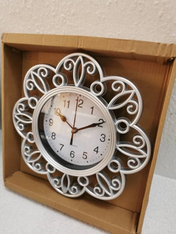 Mini silver wired decorative wall clock - Image 3