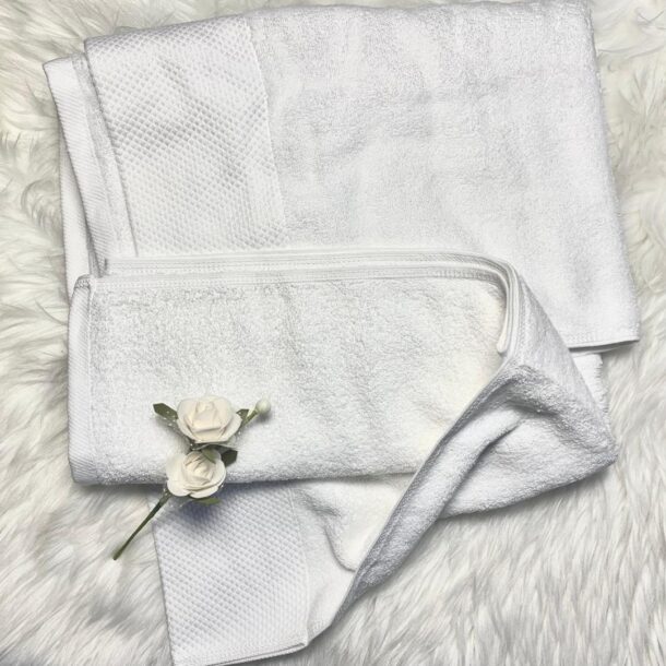 High Absorbent Bath Towel (White) - Image 2